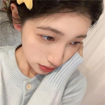 被迫闪婚，我在大佬怀里肆意撒娇